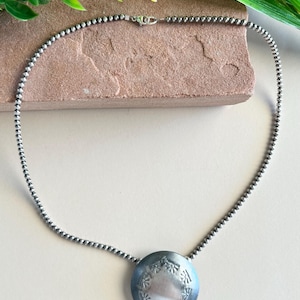 Sterling Silver Navajo Pearls and Stamped Sunrise Pillow Top Pendant Necklace 18&quot;