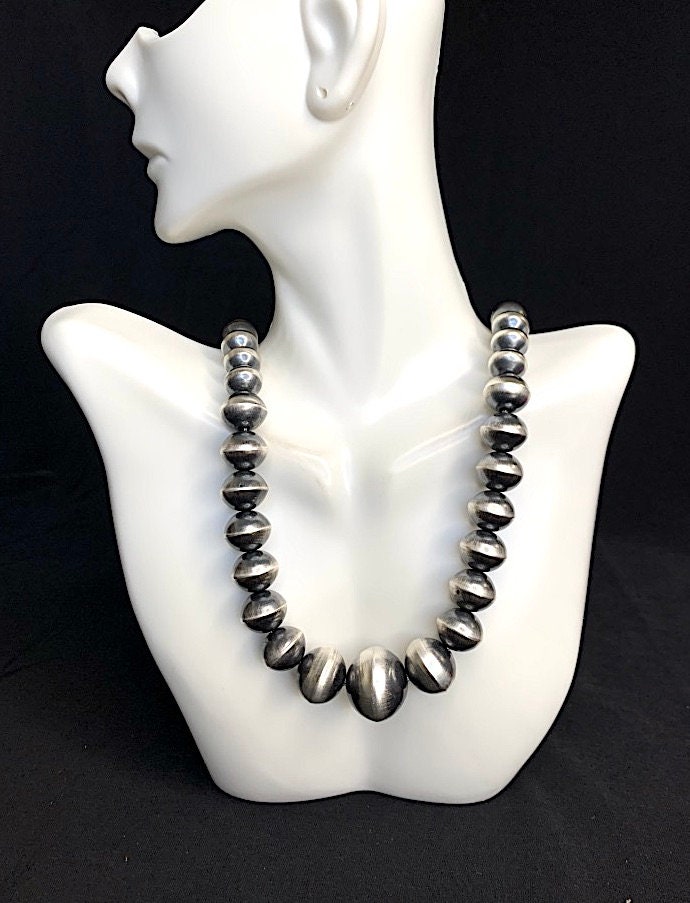 22mm Navajo Pearl Sterling Silver Graduated Beads Necklace 22.5