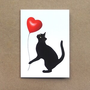 Carte ballon coeur de chat noir