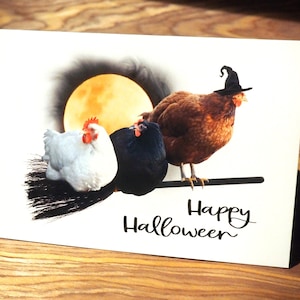 Carte Halloween Poules sorcières sur poulet à balai