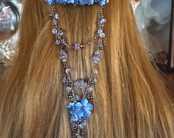 コリーン・トーランド レディ・オブ・ザ・レイク ネイビーブルー ロングバレッタ 花 花柄 ハンドメイド ビーズ ヘアジュエリー ルネッサンスフェア ロマンチック 女性用クリップ
