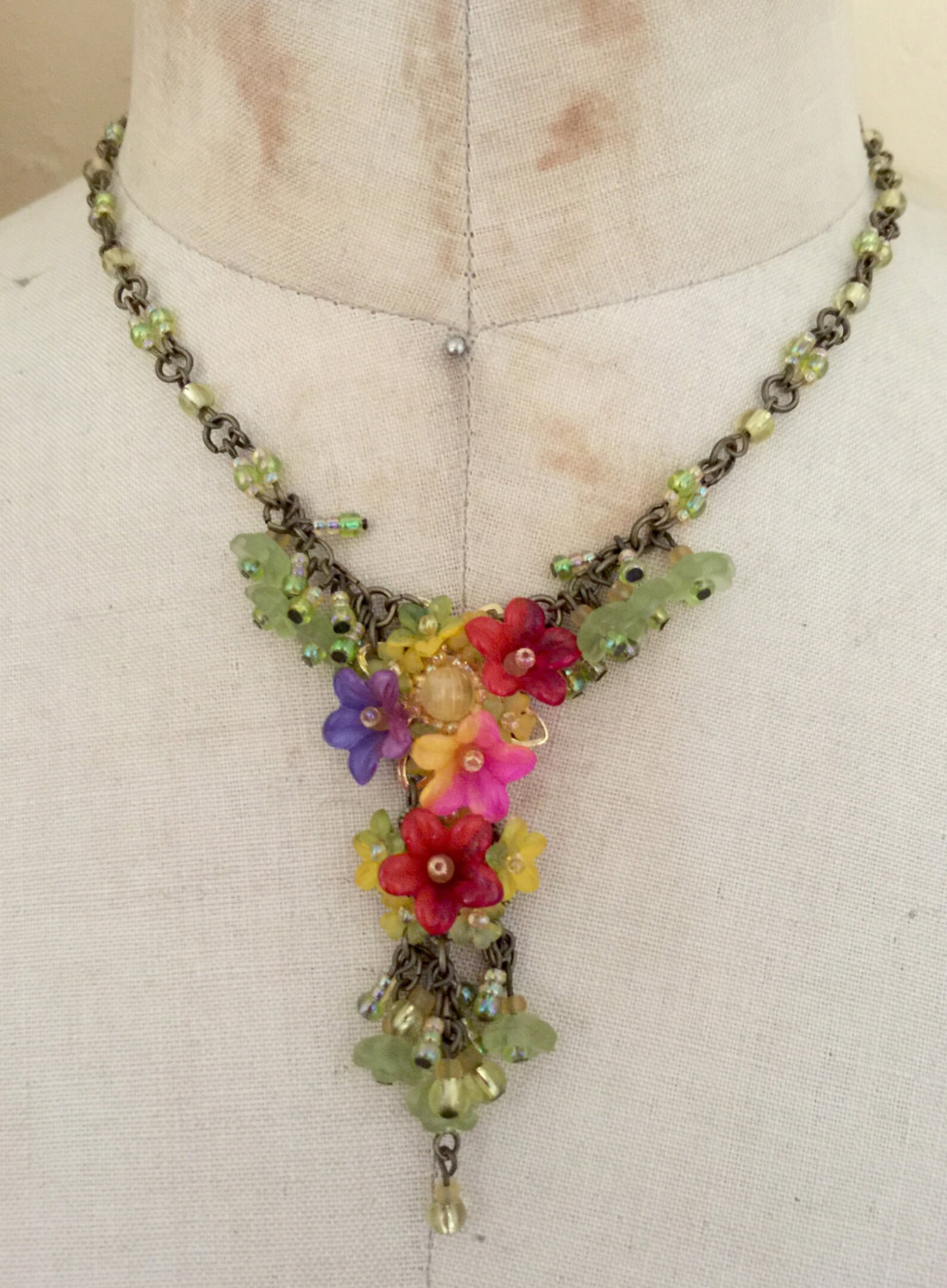 FIESTA PENDANT FLOWER Necklace Vintage Inspired Hand Beaded - Etsy