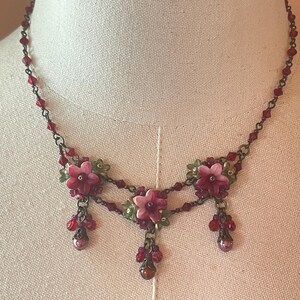 Colleen Toland Tea Rose Tri Flower Red Flower Necklace
