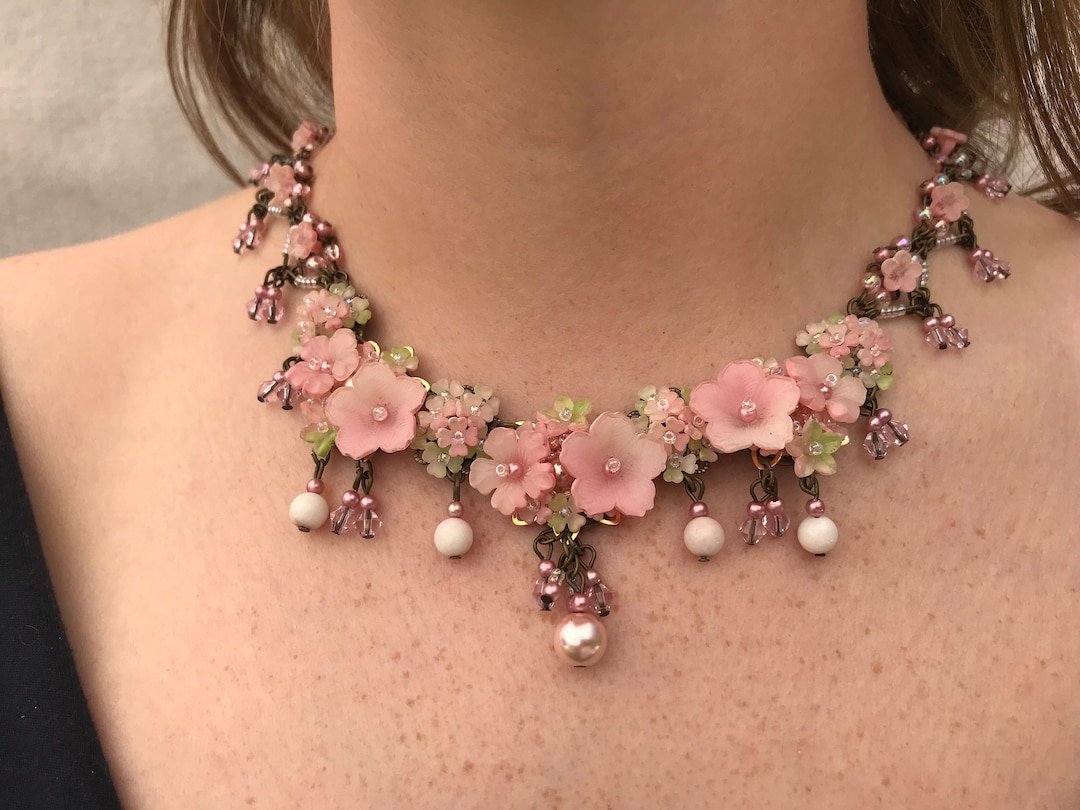 COLLEEN TOLAND Candy Pink Floral Necklace Flowers Beaded Handmade