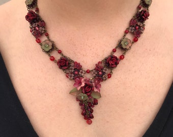 Queen of Hearts RED ROSE NECKLACE/ with green accents/Hand beaded by Vintage Jewelry Designer Colleen Toland