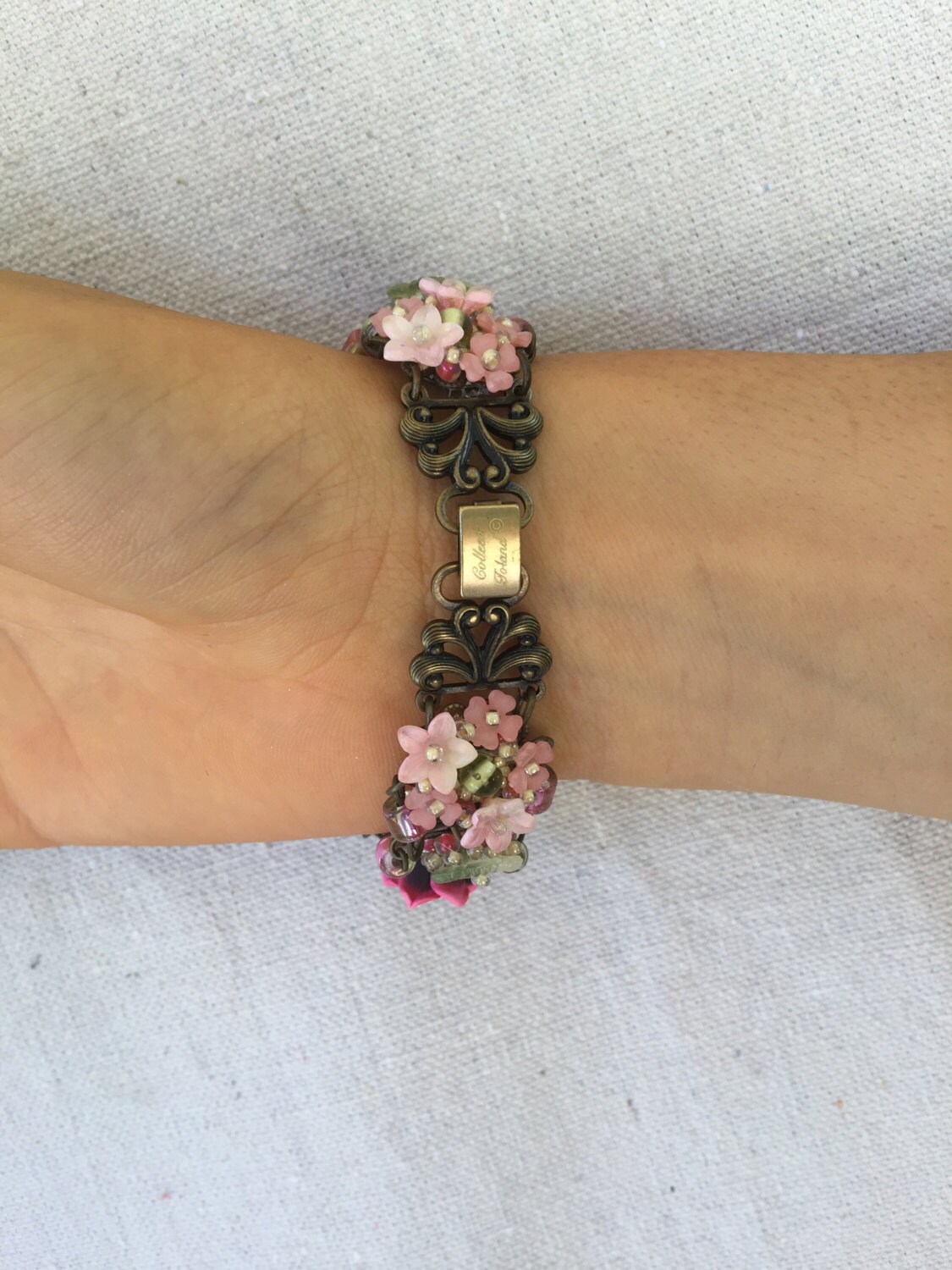 デザイナーColleen Tolandによる、SPRING BLOOMハンドビーズの