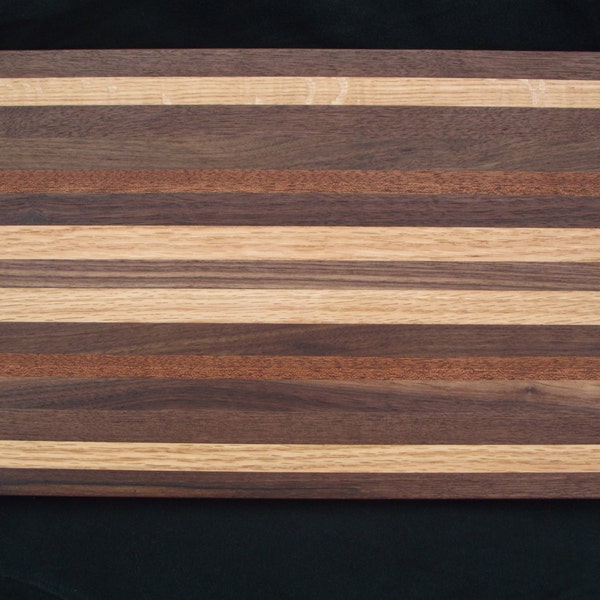 Butcher Block 11"X18"  3/4" thick Custom Edge Grain Cutting Board.  Elegant gift for Christmas, Anniversary, House Warming or Weddings.