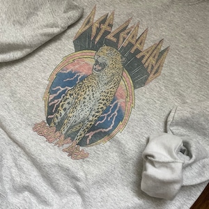 Def Leppard sweatshirt gray/unisex /vintage feel