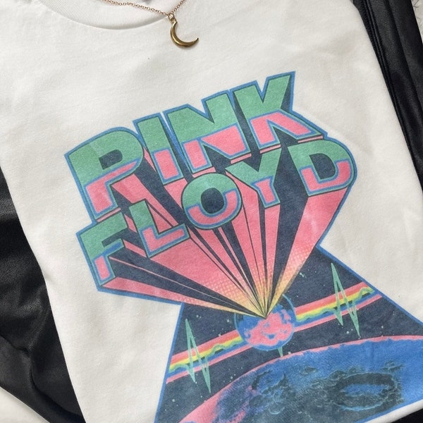 Pink Floyd colors/T- Shirt/ vintage feel tee