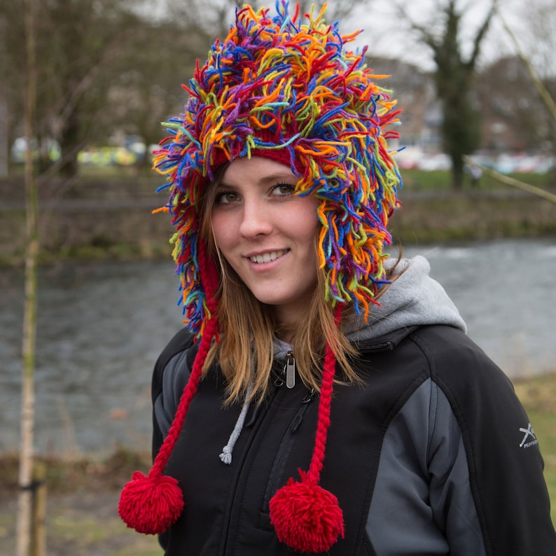 Shaggy woolly multicoloured hat image 1