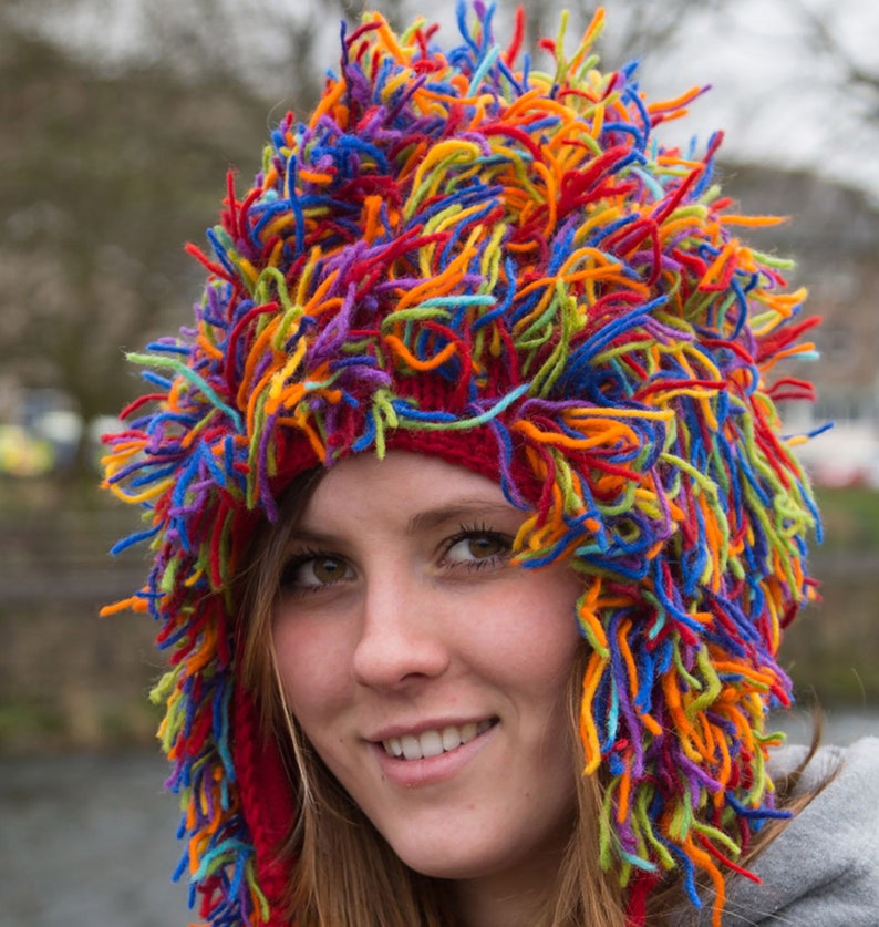 Shaggy woolly multicoloured hat image 3