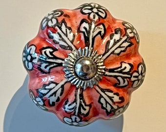 UK Seller - Fast Delivery Available - Red White Flower Ceramic Door Knob Hand Painted India Kitchen Bathroom Utility Kids Playroom UPCYCLE!