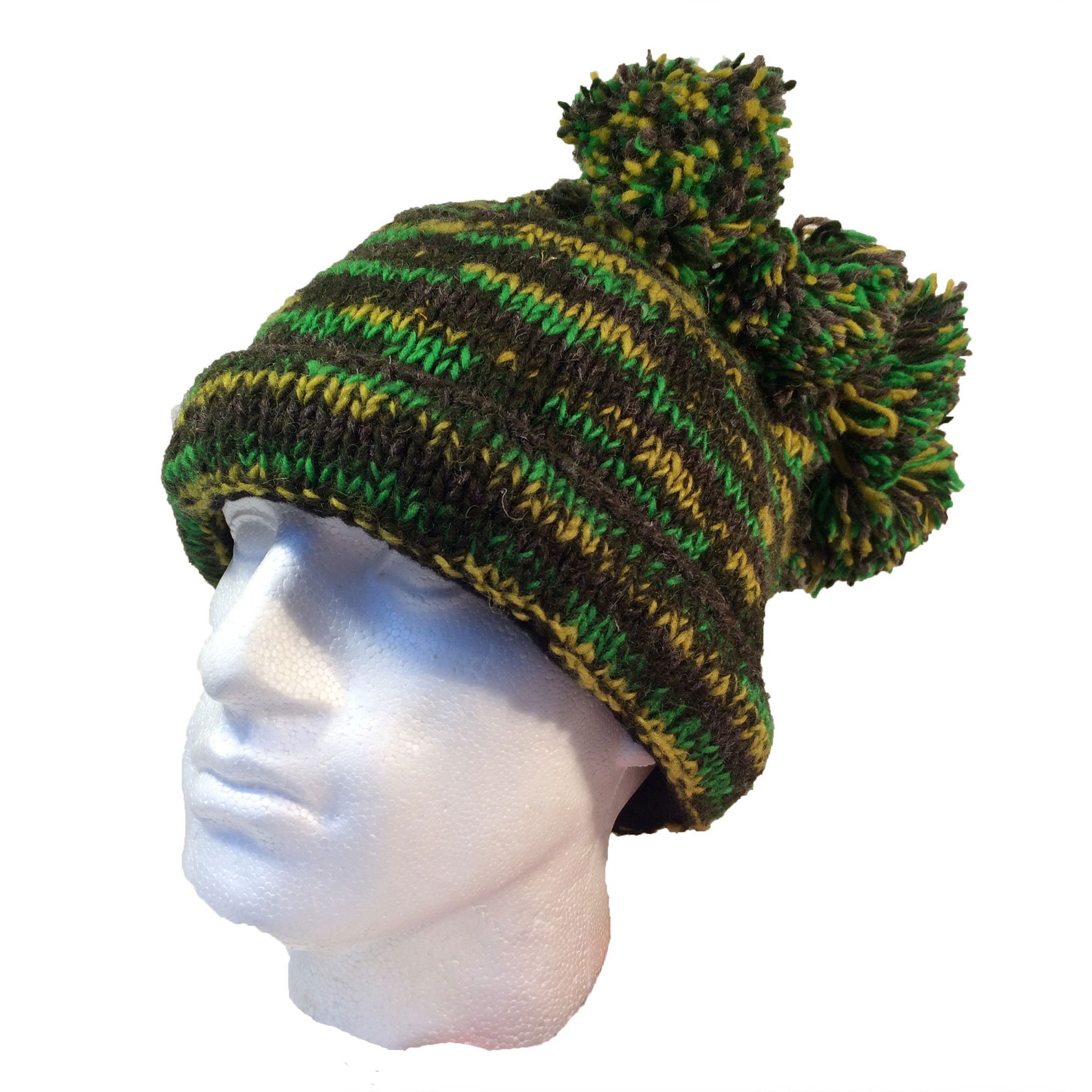 Awesome Shades of Green Woolly Hat avec Seven Dangly Bobbles Etsy