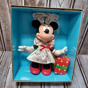 Vintage Disney Mattel Minnie Mouse Dressing Pretty Polka Dot Dress Minnie 1998.