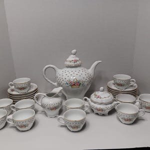 Vintage 27 Piece 12 Place Setting Bidasoa Spain Porcelain Tea Set