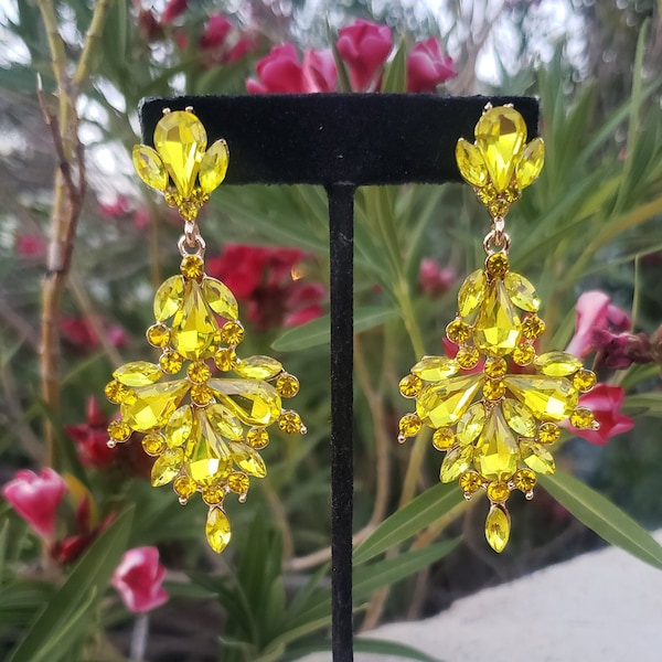 yellow rhinestone earrings, yellow pageant earrings, yellow crystal evening earrings, yellow prom earrings