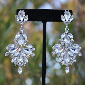 bridal rhinestone earrings, clear crystal wedding earrings, crystal chandelier earrings, rhinestone prom earrings, pageant earrings