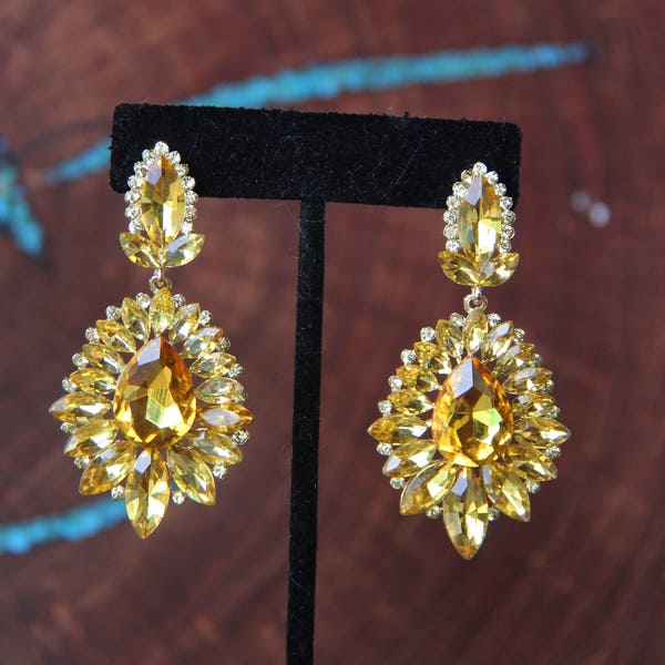 yellow rhinestone earrings, yellow crystal earrings, yellow prom earrings, yellow pageant earrings, rhinestone chandelier earrings