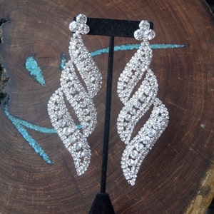 extra large rhinestone earrings, clear rhinestone chandelier earrings, oversized bridal rhinestone earrings, pageant earrings, long earrings