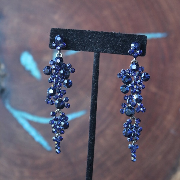 navy blue rhinestone earrings, navy earrings, navy crystal earrings, navy dangle earrings, prom earrings, pageant earrings