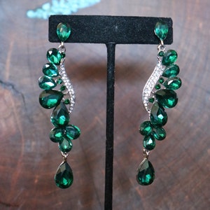 emerald bridal earrings, emerald and crystal dangle earrings, emerald green prom earrings, emerald pageant earrings, long emerald dangle