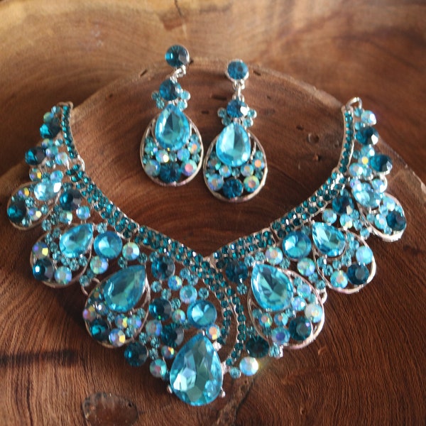 aqua prom necklace and earrings set, aqua blue necklace set, teal crystal necklace, teal blue pageant necklace set,