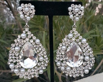 Crystal and pearl clip on earrings, bridal clip on earrings , rhinestone and pearl clip on earrings