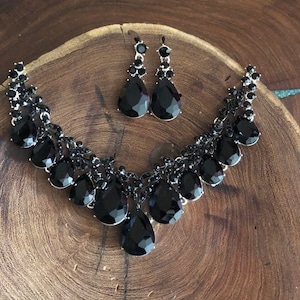 Black bridal rhinestone necklace, black homecoming necklace and earrings set, black crystal necklace, black evening necklace, black teardrop