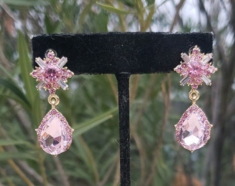 Light pink bridesmaid earrings, rose pink earrings, pink prom earrings, light rose rhinestone earrings