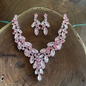 Linawe Pink Jewelry Sets for Women, Crystal Pendant Necklace Set 並行輸入品 Linawe Hot Pink Heart Pendant Layered Necklaces for Women Trendy