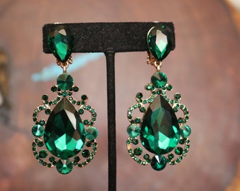 Emerald clip on earrings, statement clip on earrings, emerald pageant clip on earrings, stage long clip on earrings rhinestone clip earring