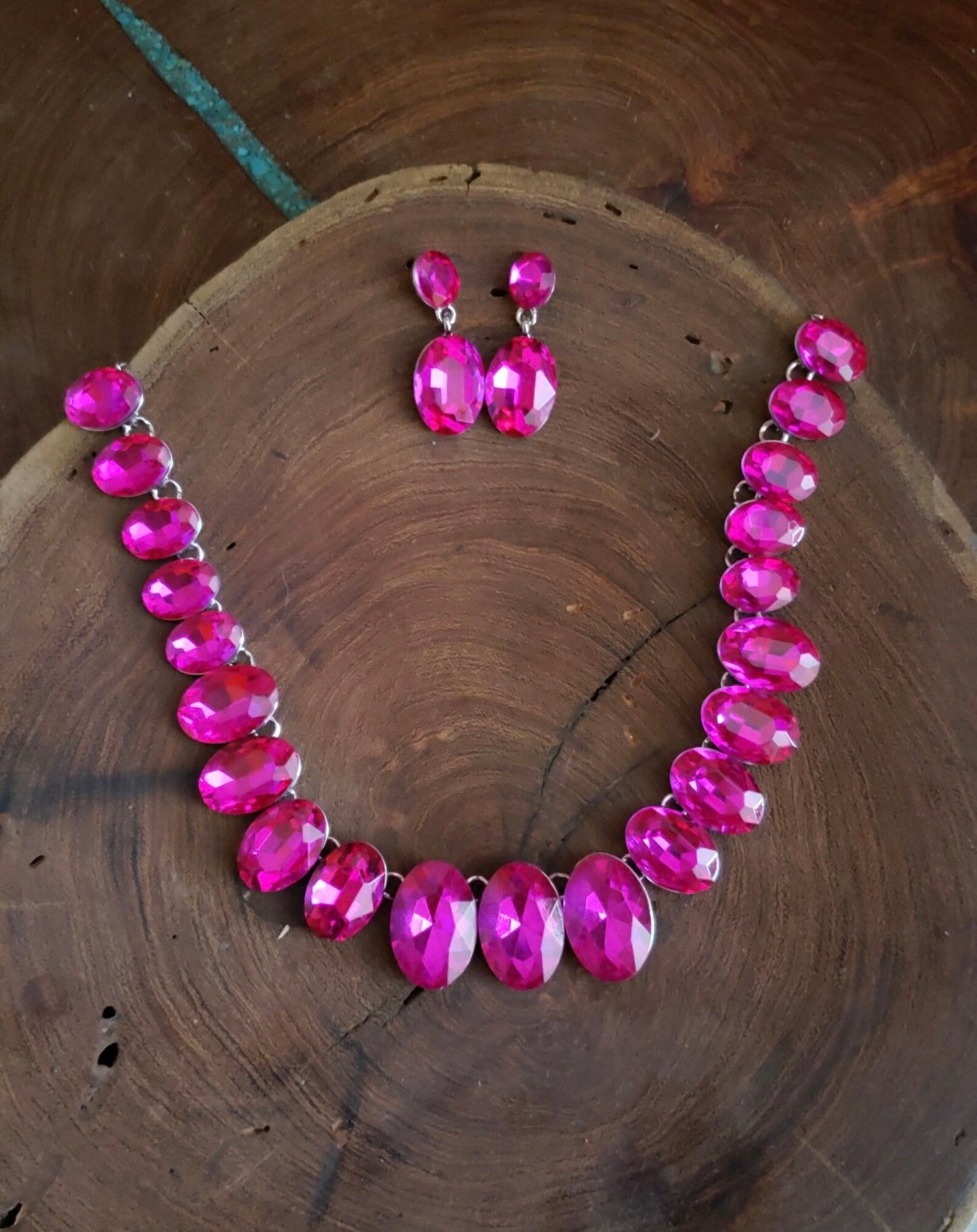 Fuchsia necklace and earrings Clearance