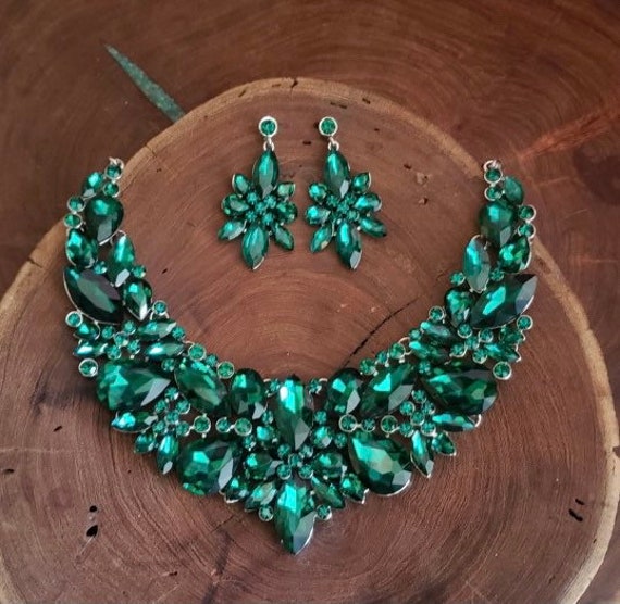 120ctw Multi-Cut Emerald and White Sapphire Statement Necklace | SayaBling  Jewelry