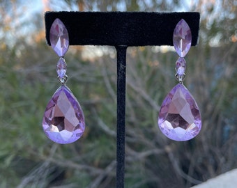 Lilac earrings, light purple prom earrings, lavender crystal earrings