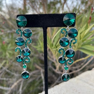Emerald rhinestone earrings, emerald green holiday earrings, emerald rhinestone dangle earrings