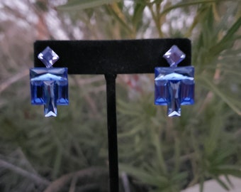 Blue rhinestone stud earrings