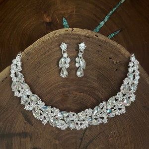 Crystal rhinestone earrings and necklace set, clear crystal necklace and earrings set, crystal bridal necklace set