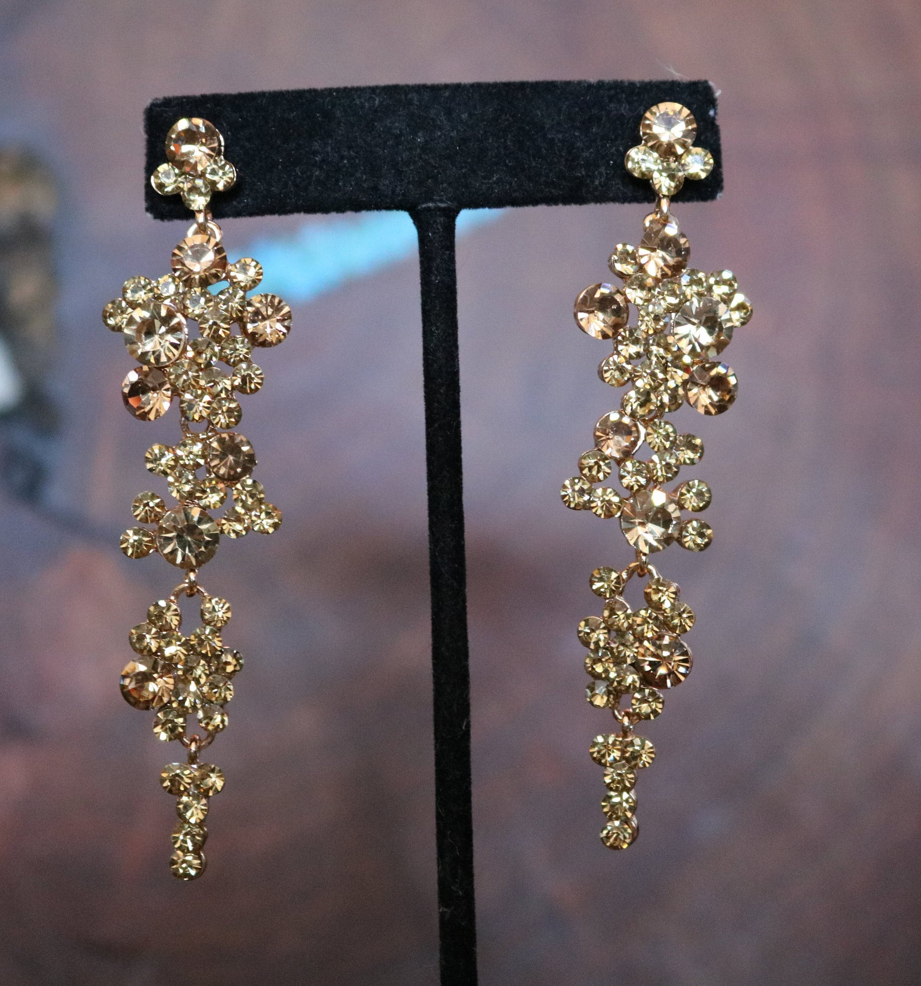 Amazon.com: Red Gold Stretch Cuff Crystal Rhinestone Wedding Pageant Bracelet  Prom Teardrop Jewelry Earrings for Women #3298FE5468 : Beauty & Personal  Care