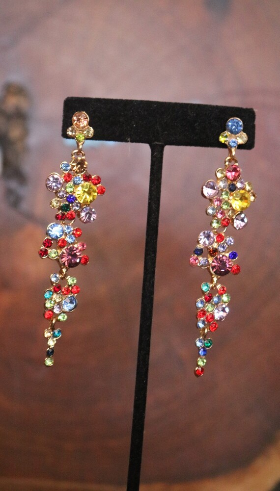 Multi colored dangle earrings deals