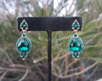 Green teal earrings, emerald green crystal earrings, teal prom earrings