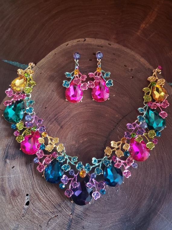 Rainbow Rhinestone Necklaces – CARIISSIMA