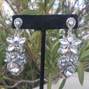 Crystal rhinestone earrings, rhinestone bridal earrings, crystal wedding earrings, flower crystal earrings, prom rhinestone earrings