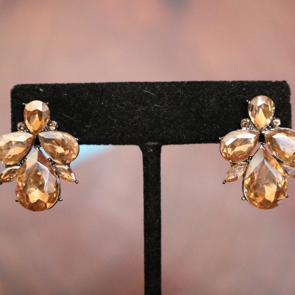 gold rhinestone stud earrings, large gold stud earrings, bridesmaid gold earrings, gold crystal bridal earrings, gold crystal prom arrings