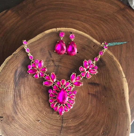 Fuchsia necklace and best sale earrings