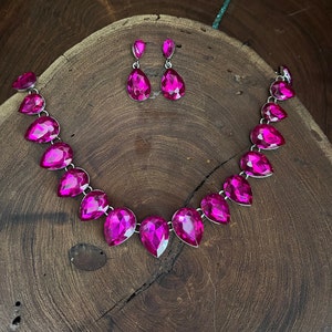 Fuchsia teardrop rhinestone necklace and earrings set