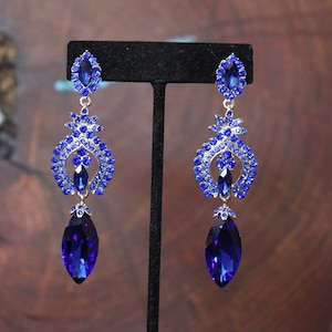 sapphire earrings, royal blue dangle earrings, royal blue prom earrings, long dangle blue crystal earrings, sapphire pageant earrings