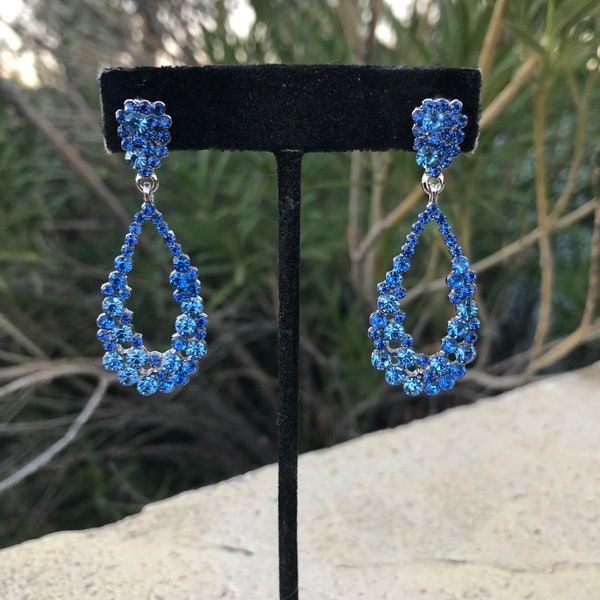 Sky blue earrings, light blue prom earrings, blue bridal earrings