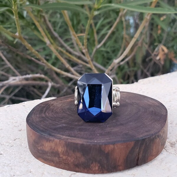 Navy large crystal ring, deep blue oversized ring, navy statement ring, navy blue cocktail ring