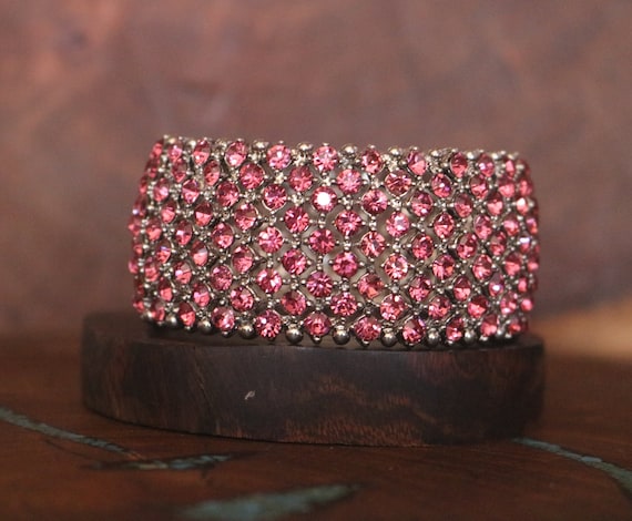 Hot pink crystal bracelet deals