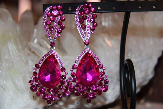 STYLISH DIAMOND SETTING EARRINGS FOR WOMEN – www.soosi.co.in